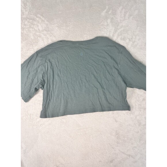Lululemon Cortes T-Shirt Crop Light Green Size 8 Running Casual Pullover - Picture 3 of 7